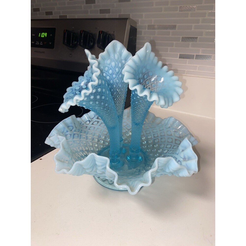 VINTAGE FENTON SEA BLUE HOBNAIL DIAMOND LACE OPALESCENT FLOWER EPERGNE